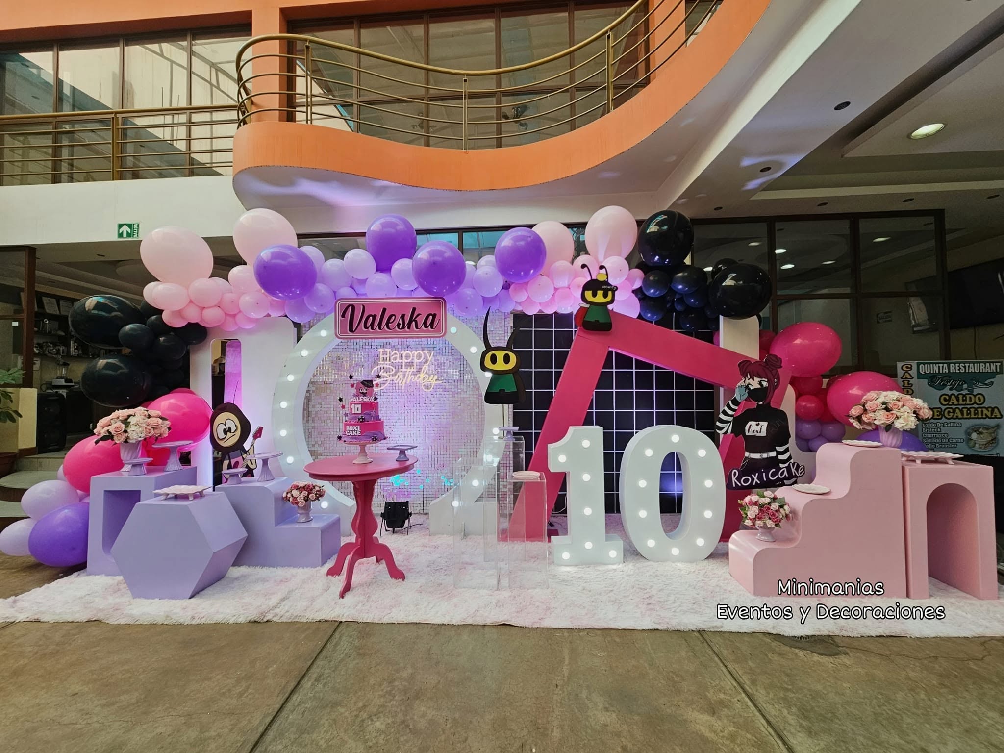 Minimanias